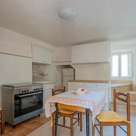 Casa Stanzian بيت للعطل *